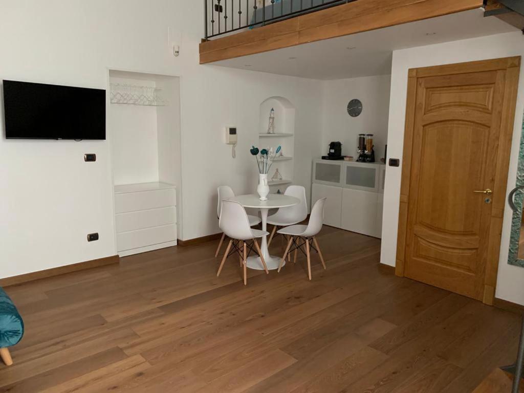 B&B Verdi Brindisi Bagian luar foto
